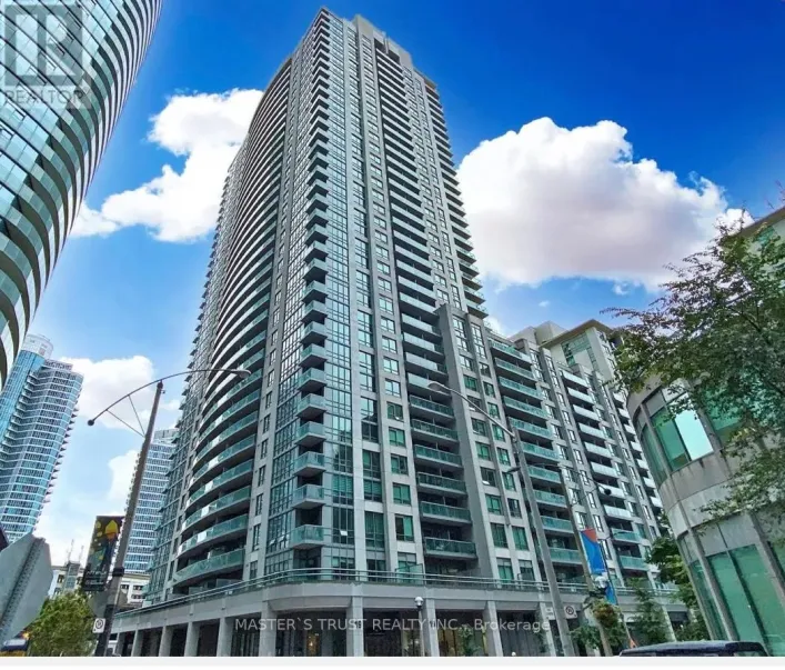 2003 - 19 GRAND TRUNK CRESCENT, Toronto