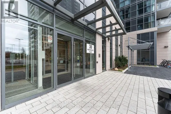 2003 - 30 MEADOWGLEN PLACE, Toronto