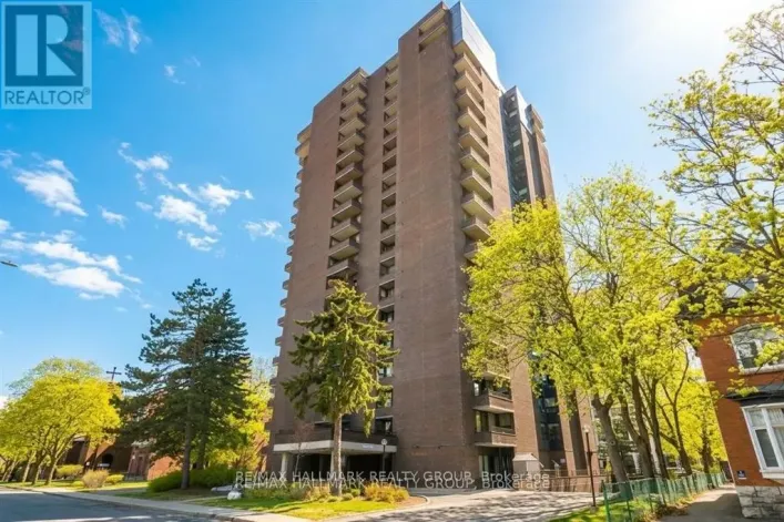 Apartment for sale: 2003 - 71 SOMERSET STREET W, Ottawa
