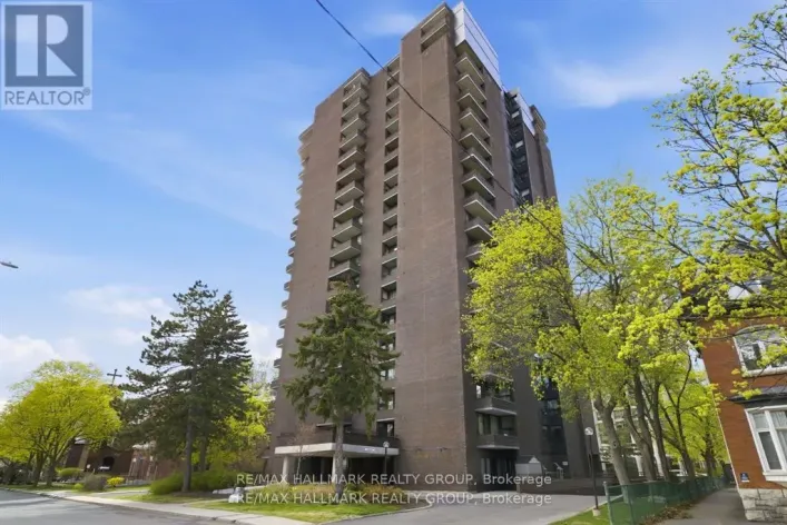 2003 - 71 SOMERSET STREET W, Ottawa