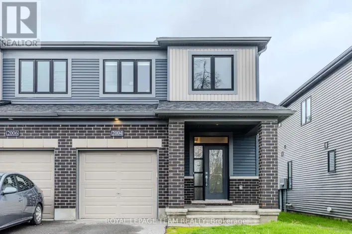 Row / Townhouse for sale: 2004 CALTRA CRESCENT, Ottawa