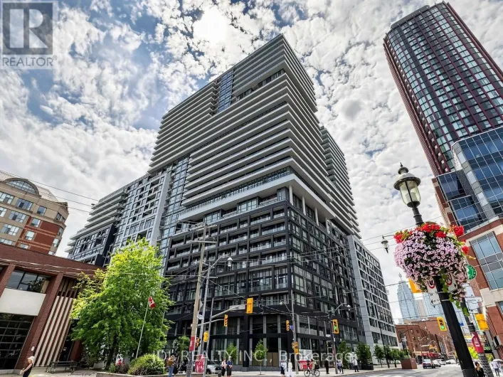 2005 - 70 PRINCESS STREET, Toronto