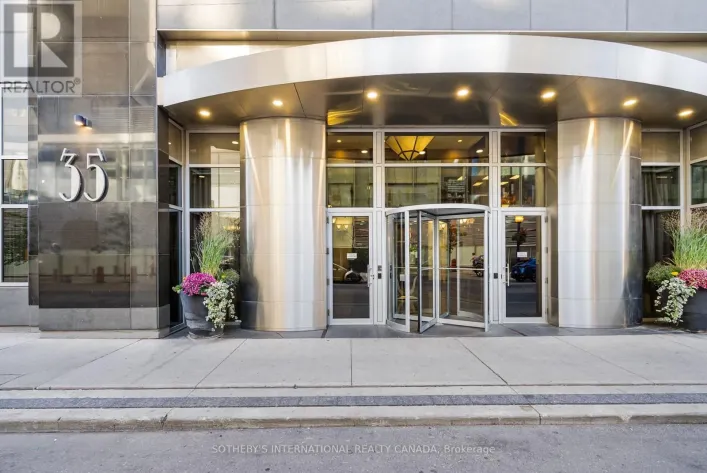 2006 - 35 BALMUTO STREET, Toronto