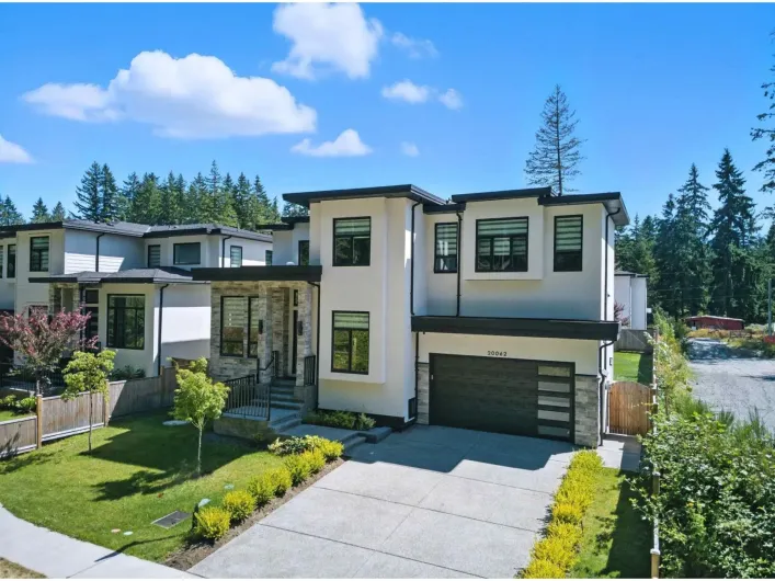 20062 27A AVENUE, Langley