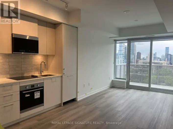 2007 - 10 OAK STREET, Toronto