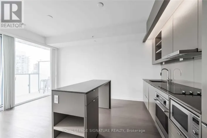 2007 - 101 PETER STREET, Toronto