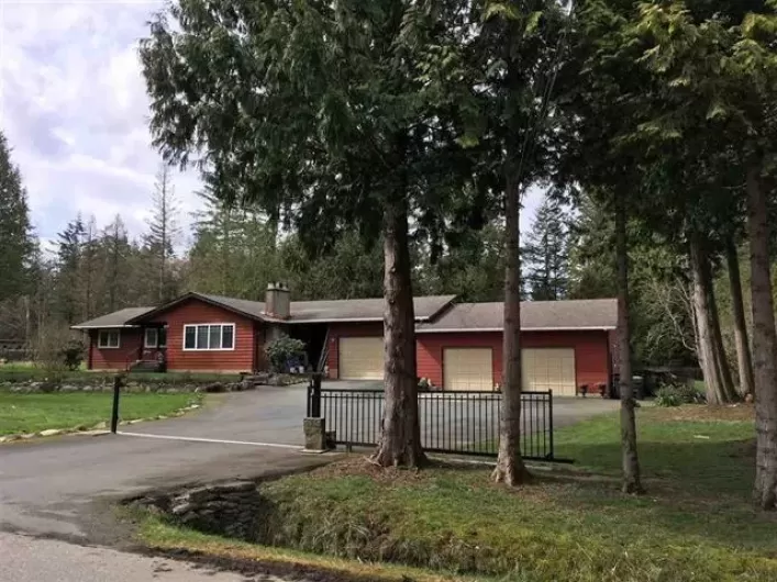 20075 FERNRIDGE CRESCENT, Langley