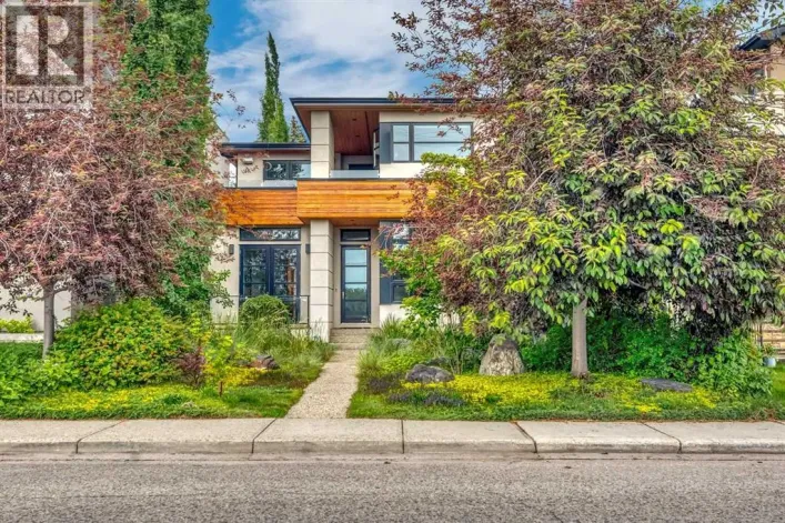 2008 38 Avenue SW, Calgary