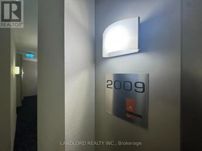 2009 - 220 BURHAMTHORPE ROAD W, Mississauga