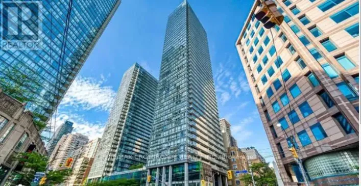 2009 - 38 GRENVILLE STREET, Toronto