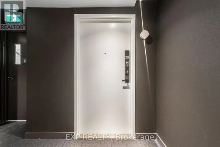 2009 - 3900 CONFEDERATION PARKWAY, Mississauga