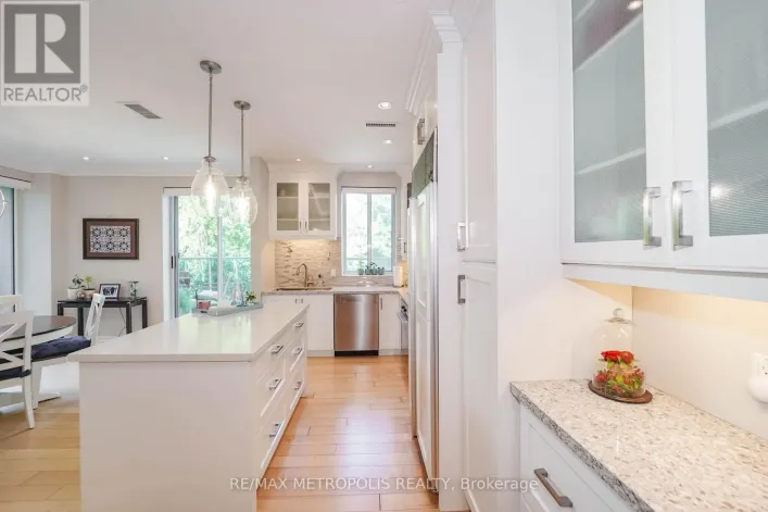 201 - 1 WATERGARDEN WAY, Toronto