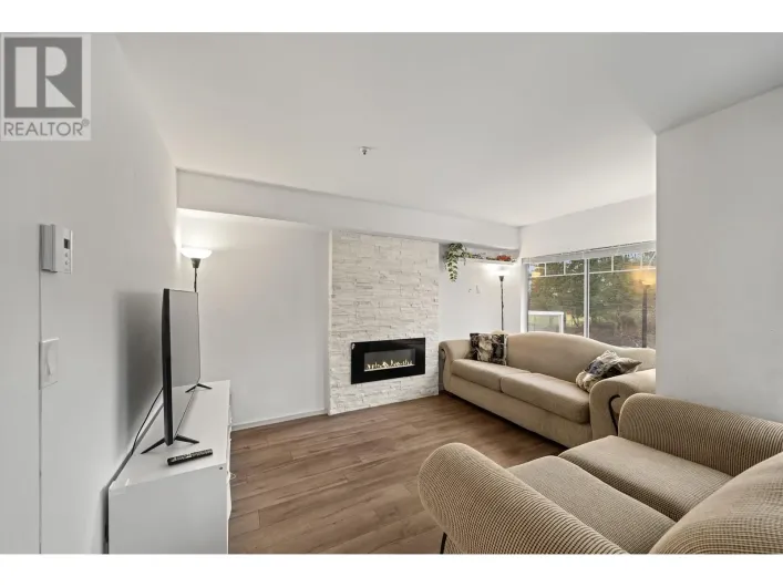 201 11671 FRASER STREET, Maple Ridge