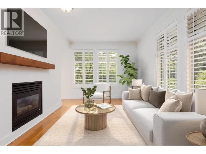 201 118 W 22ND STREET, North Vancouver