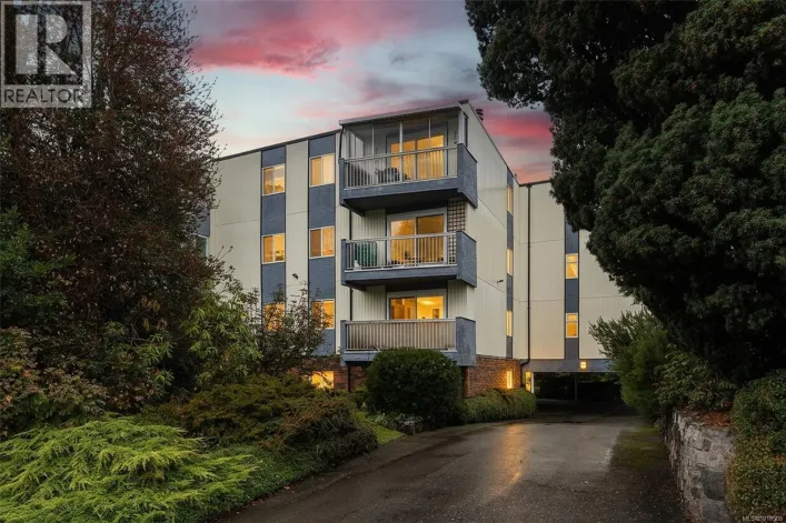 201 1188 Yates St, Victoria