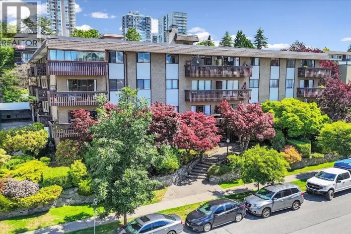 201 120 E 4TH STREET, North Vancouver