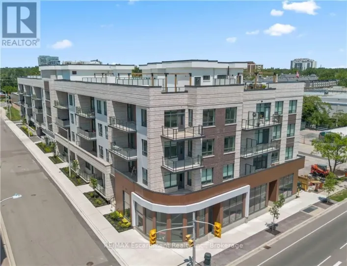 201 - 123 MAURICE DRIVE, Oakville