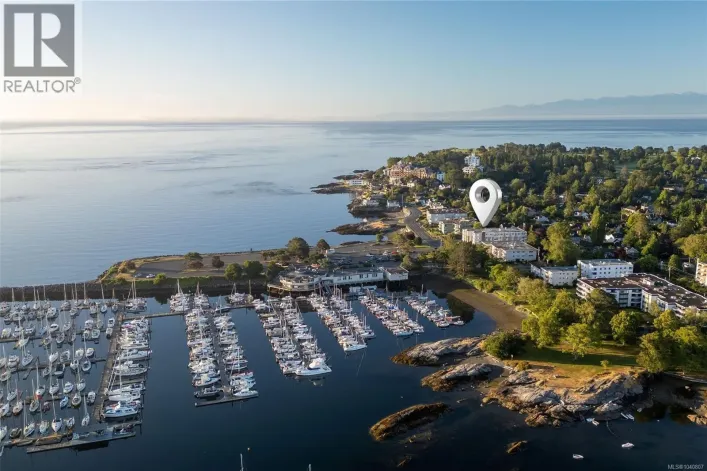201 1312 Beach Dr, Oak Bay