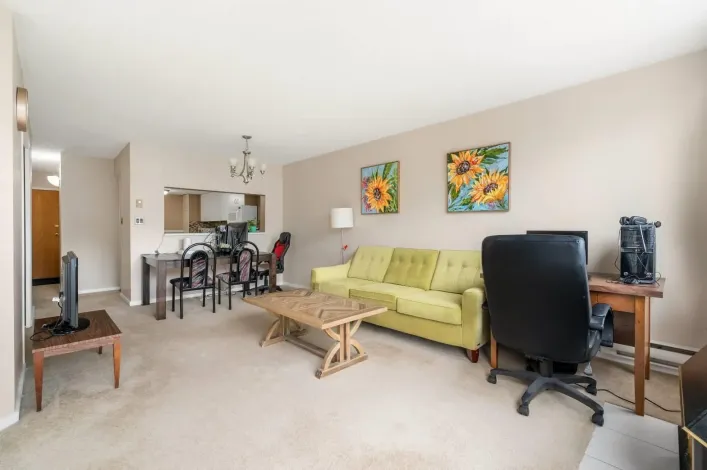 201 14881 103A AVENUE, Surrey