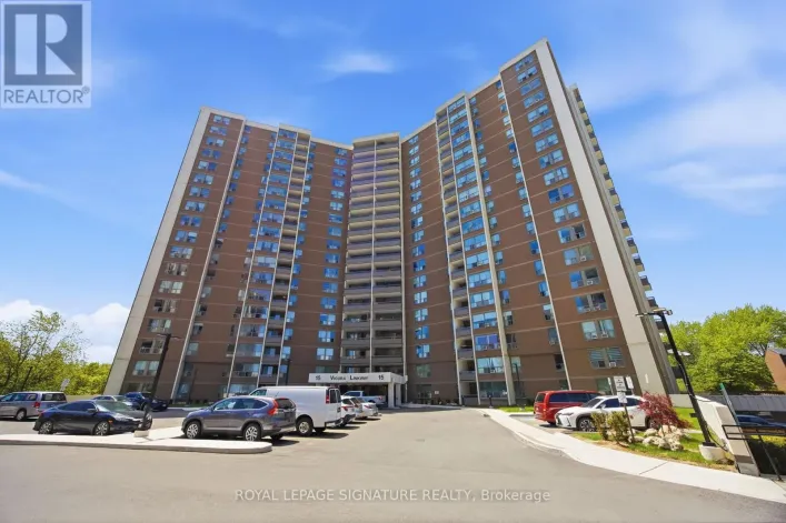 201 - 15 VICORA LINKWAY, Toronto