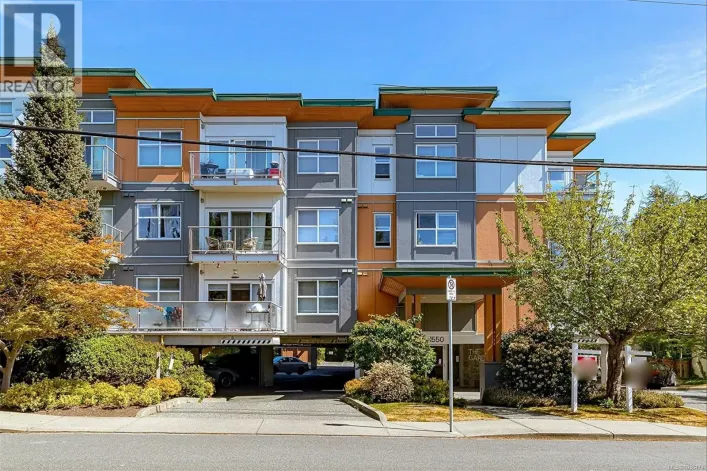 201 1550 Church Ave, Saanich