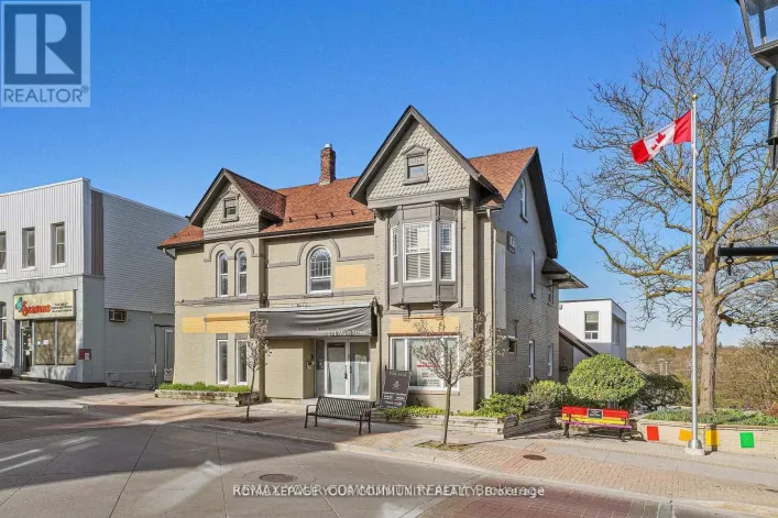 201 - 171 MAIN STREET S, Newmarket
