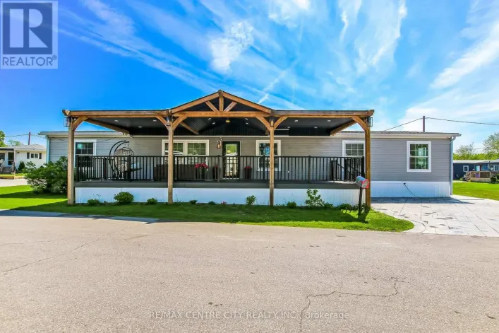 201 - 198 SPRINGBANK DRIVE, London South