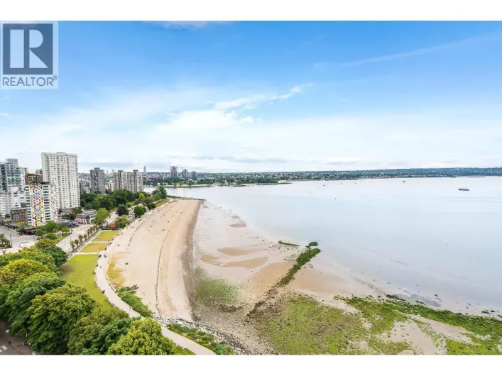 201 1995 BEACH AVENUE, Vancouver