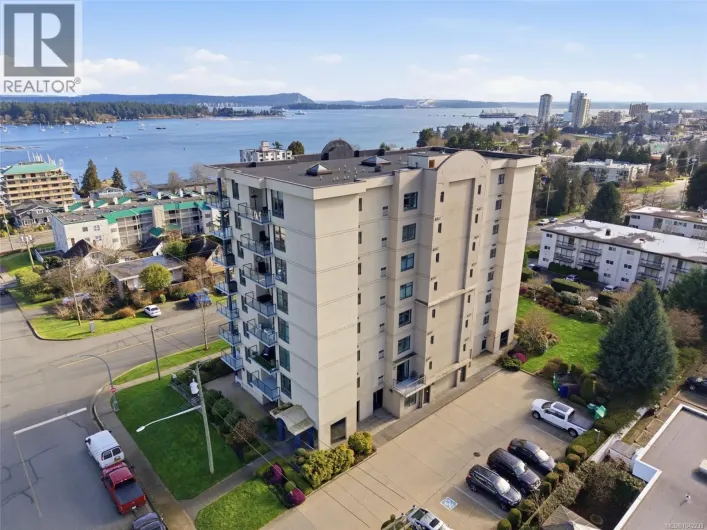 201 225 Rosehill St, Nanaimo