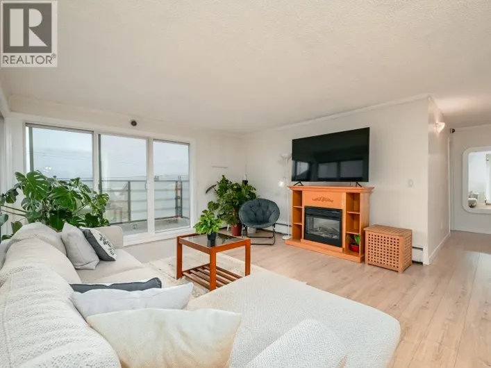 201 2336 WALL STREET, Vancouver