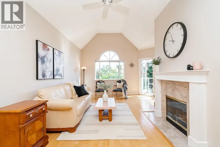 201 25 RICHMOND STREET, New Westminster