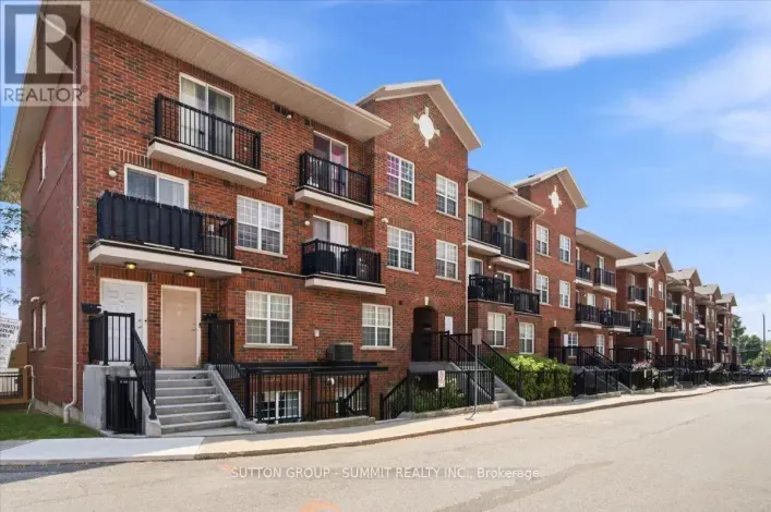 Row / Townhouse for sale: 201 - 25 STRANGFORD LANE, Toronto