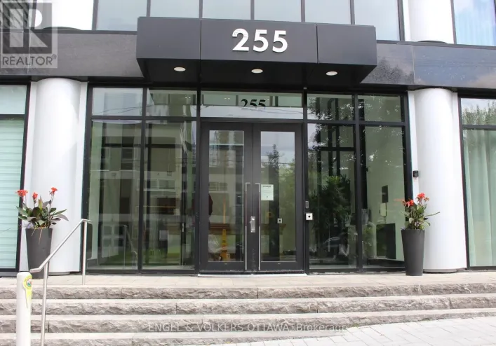 Apartment for rent: 201 - 255 BAY STREET, Ottawa