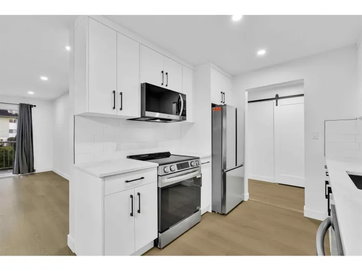 201 2567 VICTORIA STREET, Abbotsford