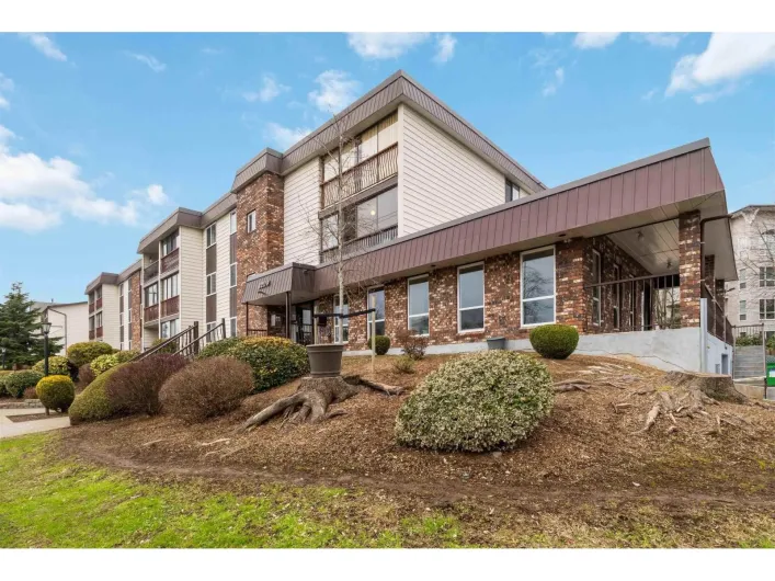 201 32119 OLD YALE ROAD, Abbotsford