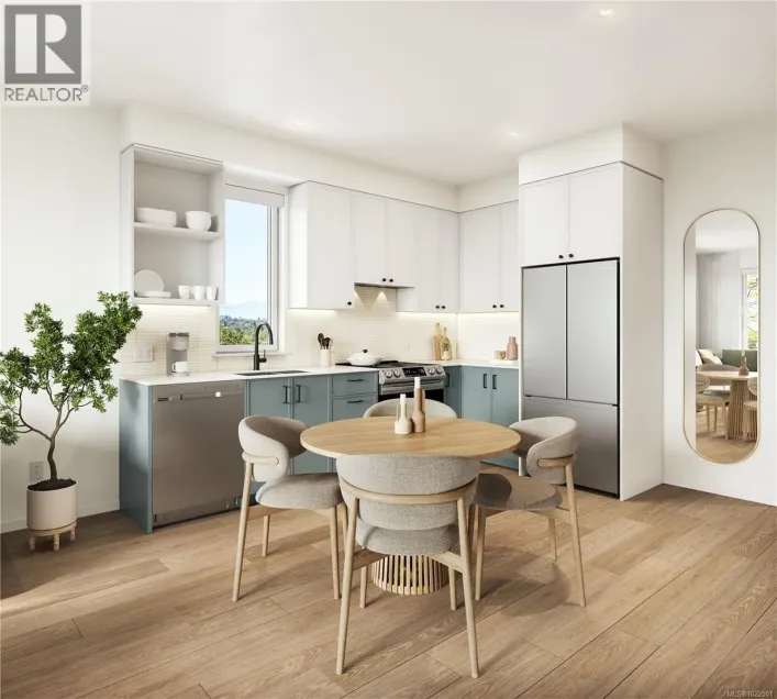 201 3226 Shelbourne St, Saanich