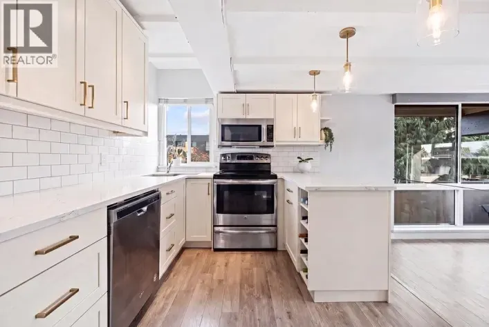 201 341 MAHON AVENUE, North Vancouver