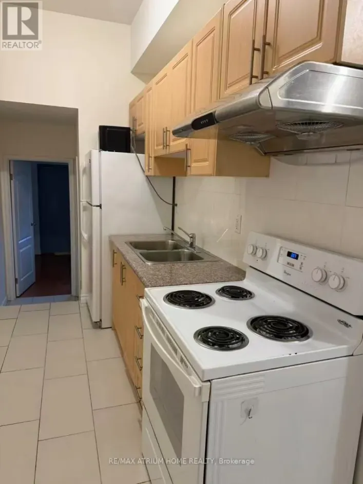 201 - 413 SPADINA AVENUE, Toronto