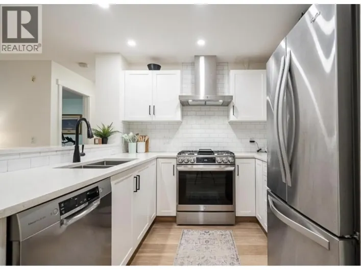 201 500 KLAHANIE DRIVE, Port Moody