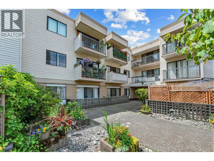 201 590 WHITING WAY, Coquitlam