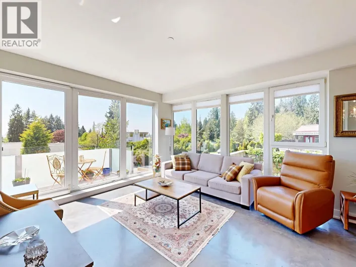 201 650 EVERGREEN PLACE, North Vancouver