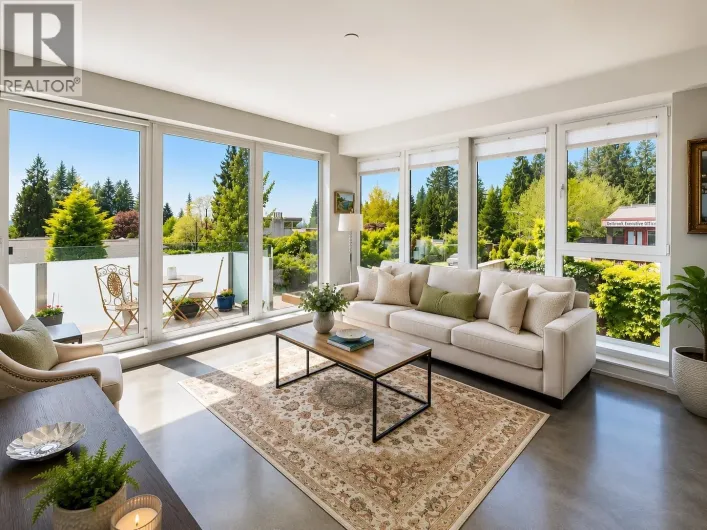 201 650 EVERGREEN PLACE, North Vancouver