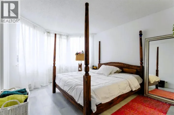 201 6540 BURLINGTON AVENUE, Burnaby