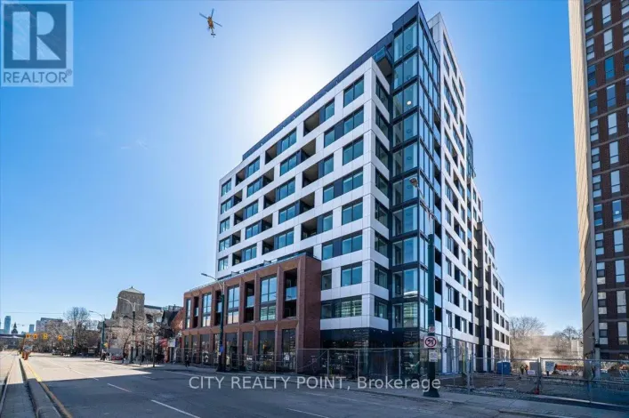 201 - 664 SPADINA AVENUE, Toronto