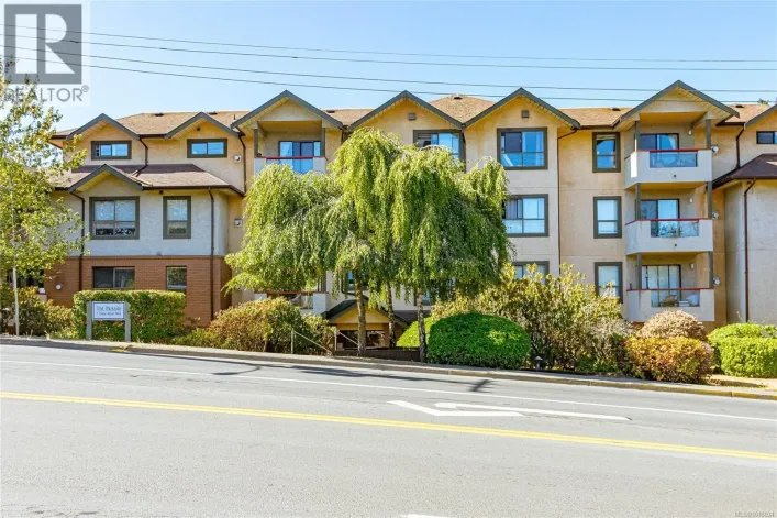 201 7 Gorge Rd W, Saanich