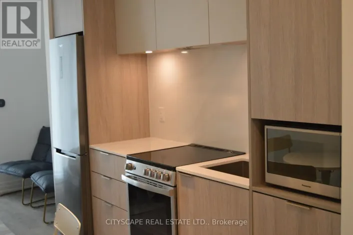 201 - 70 ANNIE CRAIG DRIVE, Toronto