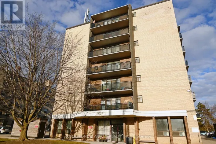 201 - 825 KENNEDY ROAD, Toronto