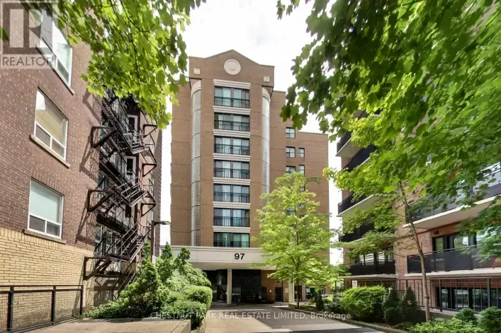 Apartment for sale: 201 - 97 LAWTON BOULEVARD, Toronto