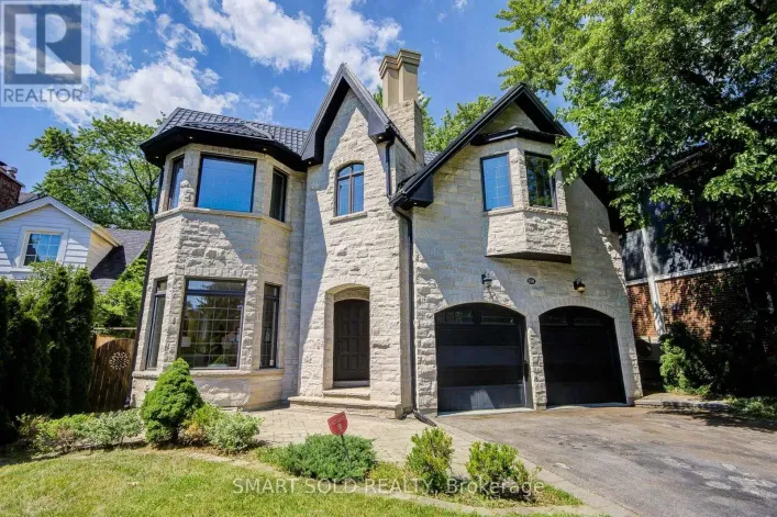201 BURNHAMTHORPE ROAD, Toronto