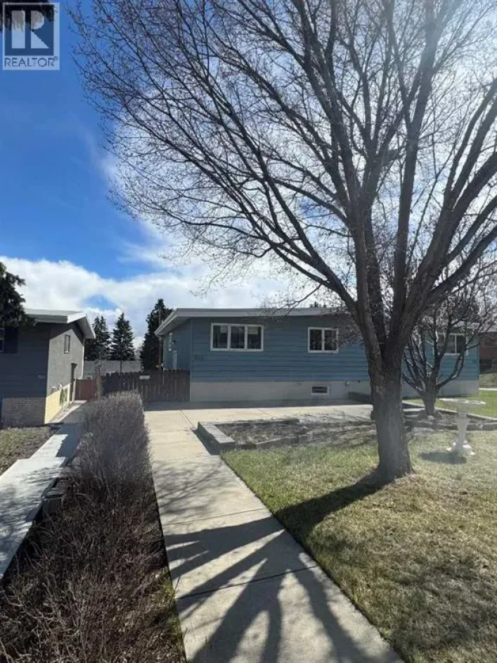 201 Holland Street NW, Calgary
